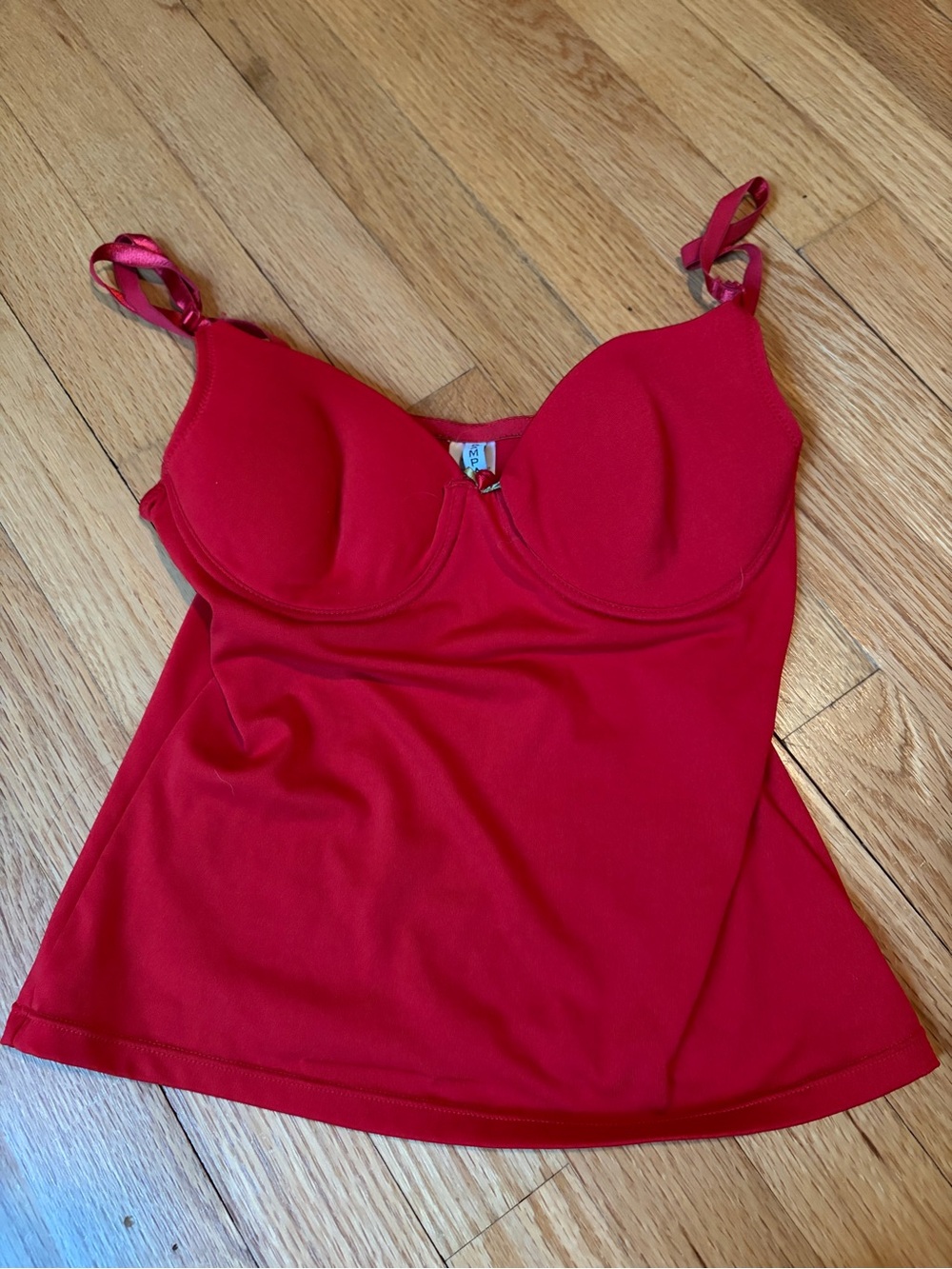 RAMPAGE vintage Red bussier top